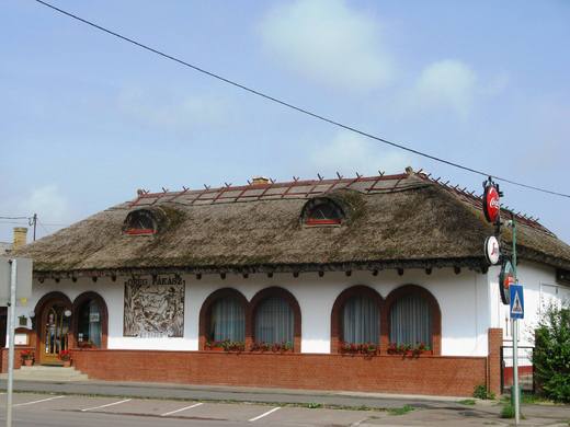 Hospoda s rákosovou střechou - Proszló